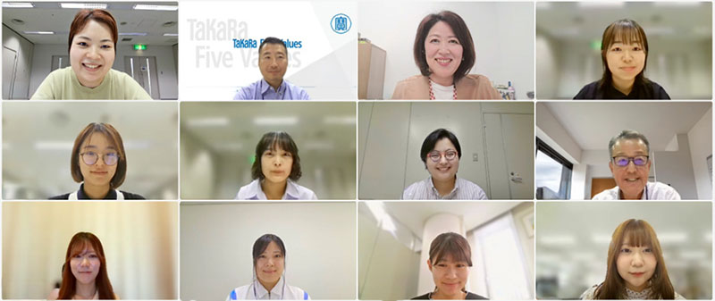 Global Cafe(オンライン)の様子 Global Cafe(オンライン)の様子